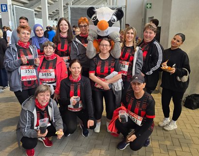 Das Team aus dem AWO-Seniorenzentrum Rheinaue beim B2Run in Karlsruhe
