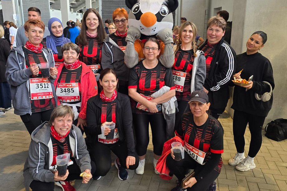 Das Team aus dem AWO-Seniorenzentrum Rheinaue beim B2Run in Karlsruhe